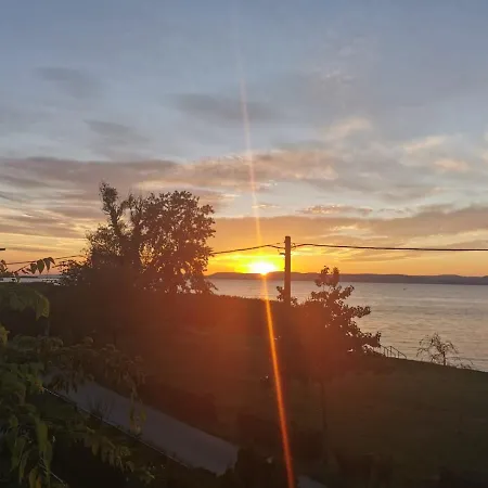 Traumlage Direkt Am Lägenhet Balatonszárszó