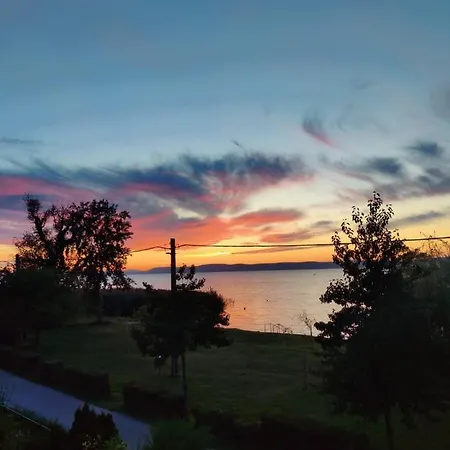 Traumlage Direkt Am Lägenhet Balatonszárszó